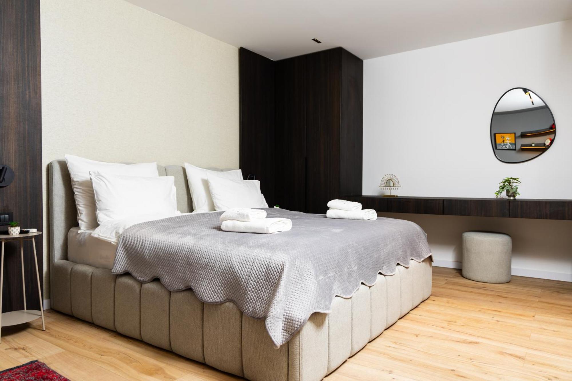 Erika'S Apartments Prishtinë Ngoại thất bức ảnh