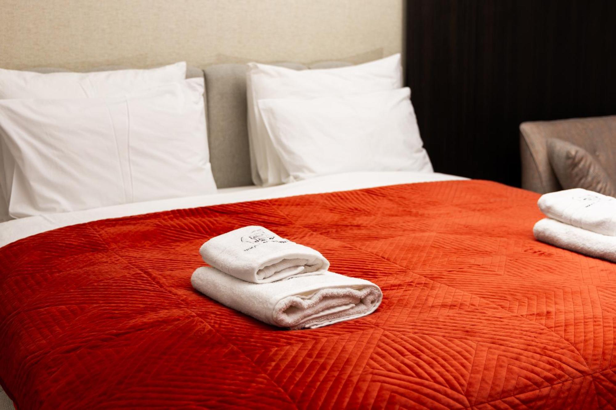 Erika'S Apartments Prishtinë Ngoại thất bức ảnh